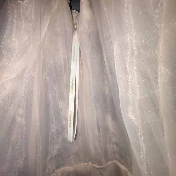 NEW PRONOVIAS PRIVEE WEDDING DRESS NEVER WORN - Picture 7 of 8